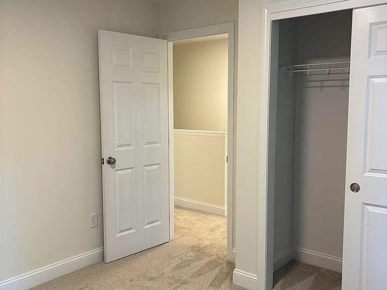 15 Lucy Ln — Photo 9