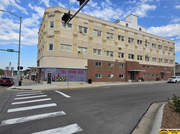 105 N 4th St, Beatrice, NE 68310