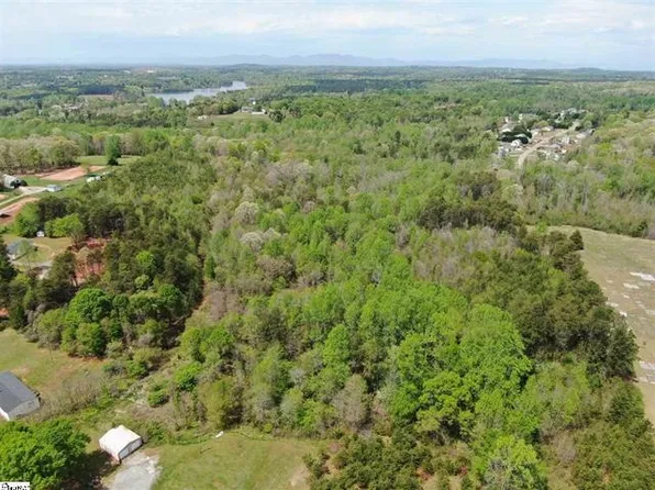 Gibbs Rd, Wellford, SC 29385