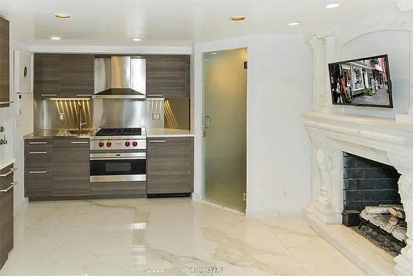 Sold by Town Residential | media 16