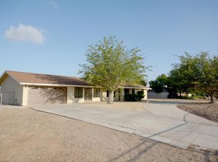 13996 Havasu Rd, Apple Valley, CA 92307