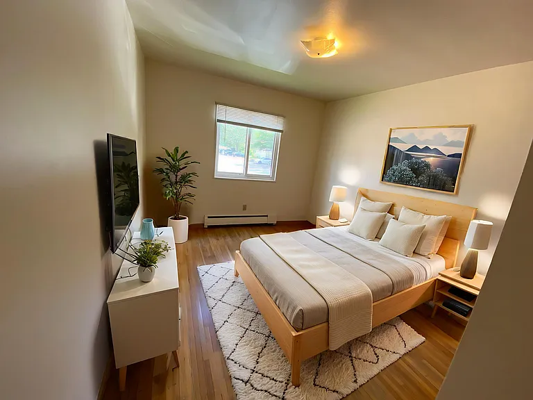 624 4th Ave SE #11 — Photo 3