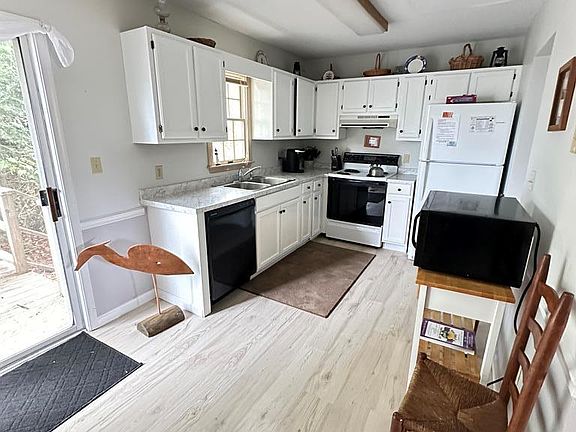 5th image of 7266 McGee Ln