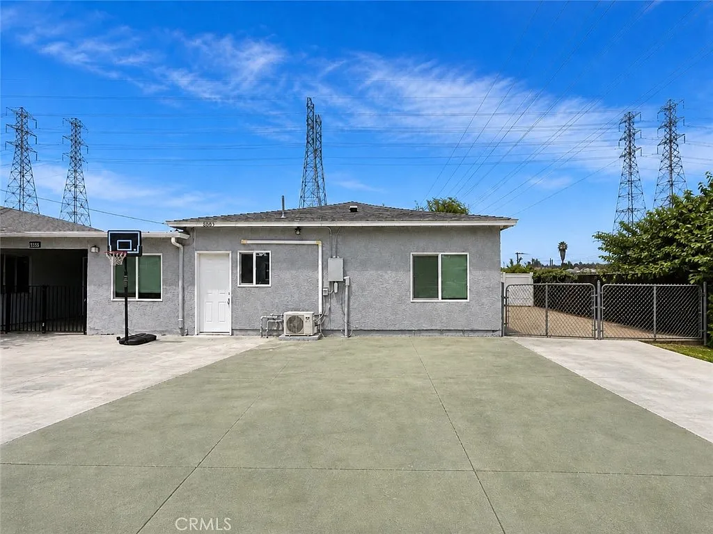 Building Photo - 8633 Park St #1/2