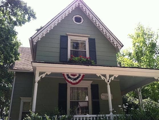 2nd image of 16 Gaynor Pl