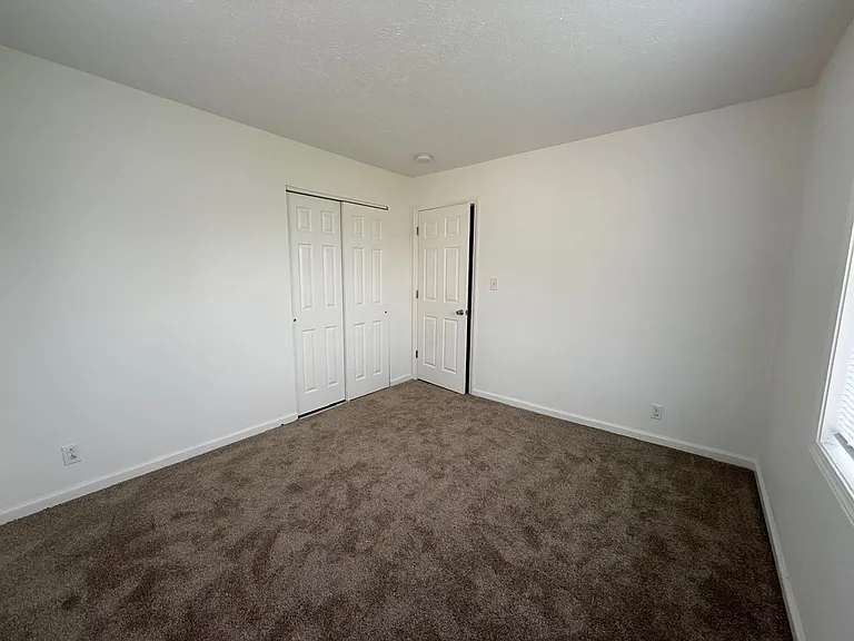 3706 Hoyt Ave — Photo 15