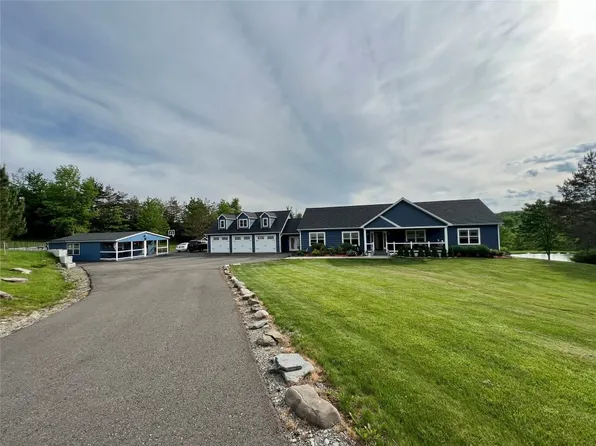 221 Wyok Rd, Johnson City, NY 13790