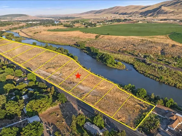 17973 W Old Inland Empire Hwy, Benton City, WA 99320