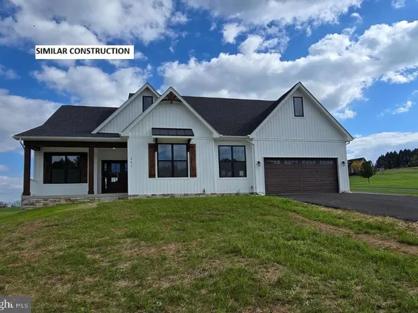 77 Chesapeake Ln, Hedgesville, WV 25427