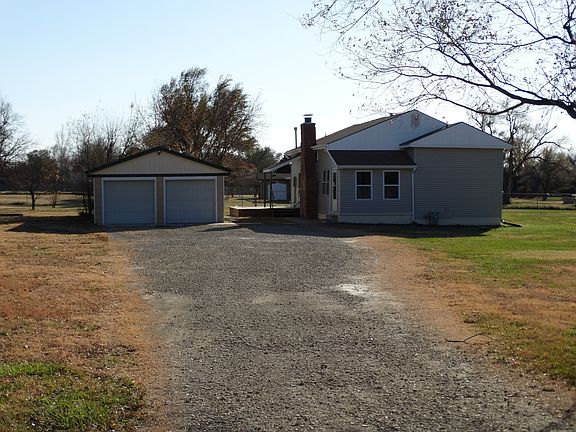 2nd image of 4525 N Cypress Dr
