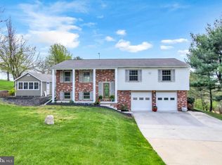 1283 Brighton Cir, Seven Valleys, PA 17360