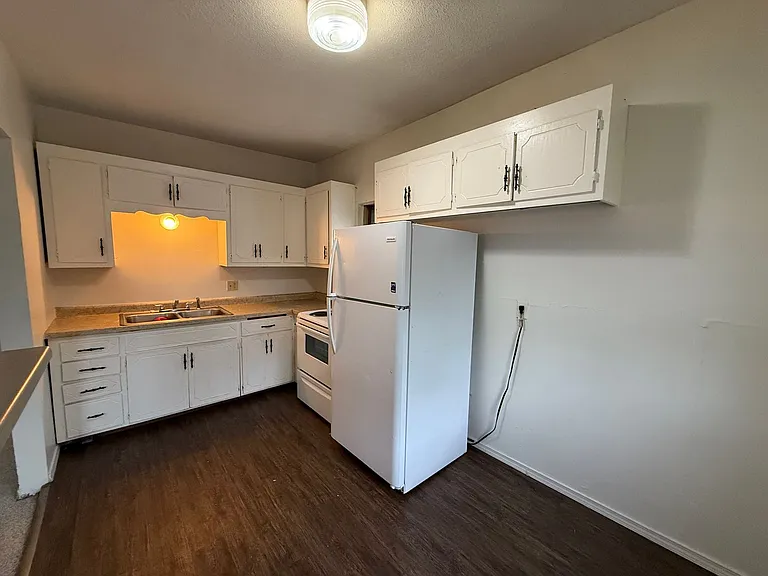 3962-3964 3966 Minnehaha Ave — Photo 5