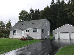 4699 Cedarvale Rd, Syracuse, NY 13215