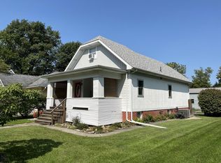 633 E Patton St, Paxton, IL 60957