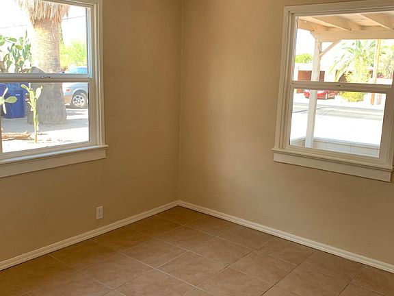 5th image of 1302 N Dodge Blvd #A