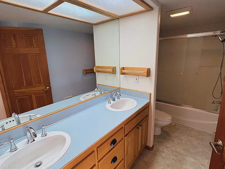 7205 SW Burl Dr — Photo 23