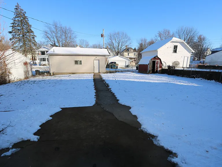 104 S Garfield Ave — Photo 23