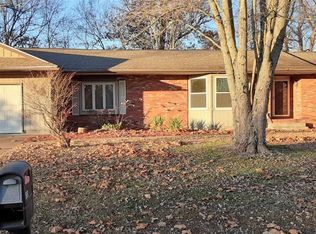 410 E Reichert Dr, Marion, IL 62959
