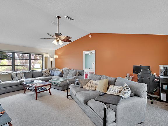 5th image of 2450 SE Blackhorse Street