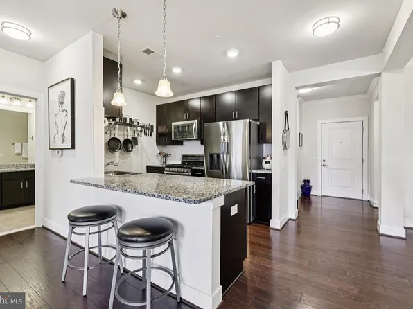 2907 Bleeker St #3-206, Fairfax, VA 22031