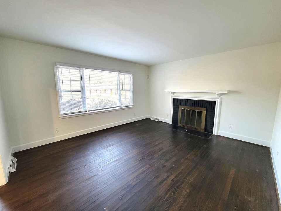 1st image of 3918 Glenville Ave
