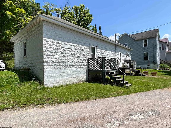 5th image of 249 Boundary Ave