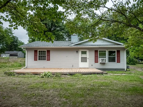 411 Thornhill Dr, New Castle, PA 16101