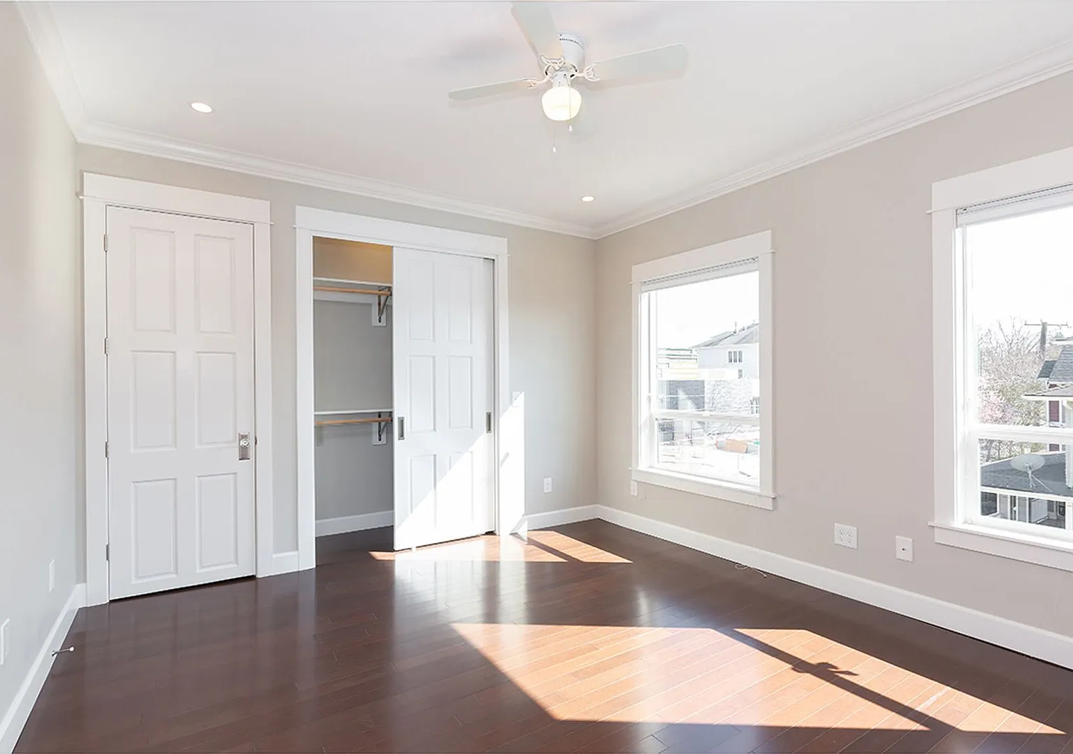 Bostonian Apartments — Photo 4