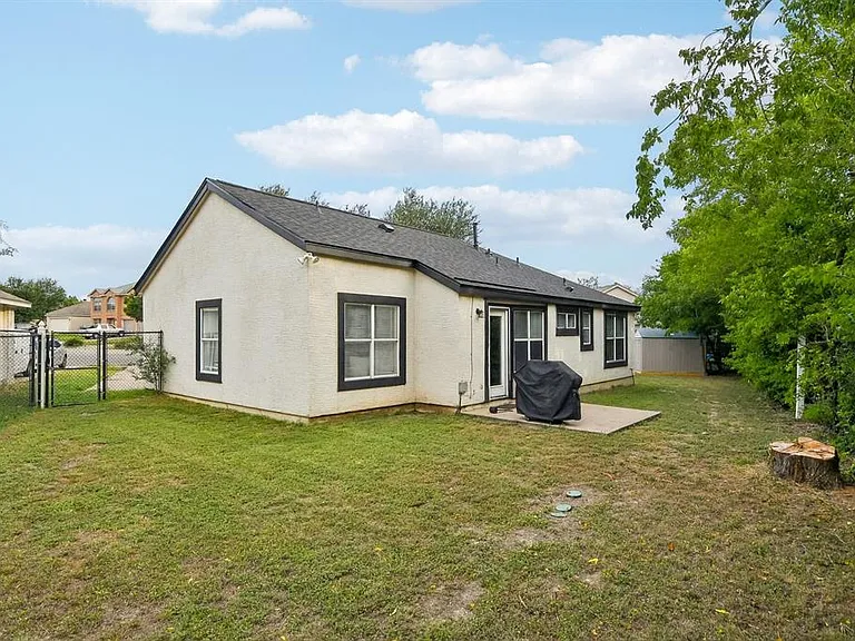 3308 Ross Cv — Photo 29