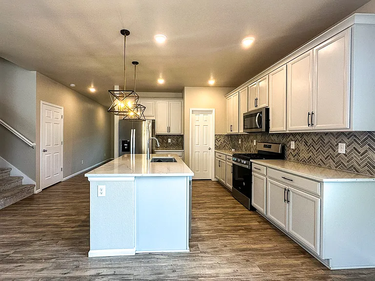 17440 Springfield Dr — Photo 11