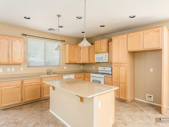 3rd image of 42285 W Lunar St