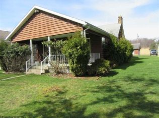 175 Rock Lake Rd, Fairmont, WV 26554