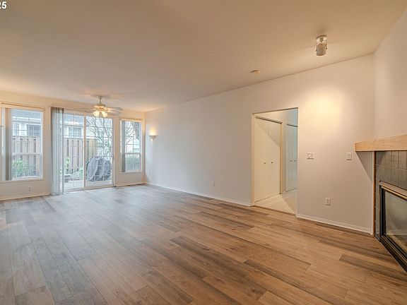 5th image of 13210 SE 7th St Unit E26