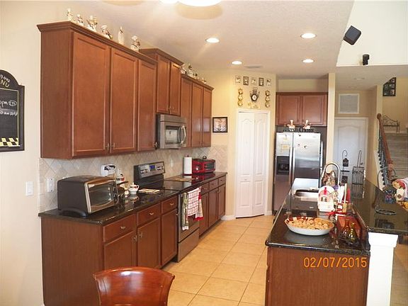 5th image of 821 Woods Landing Dr