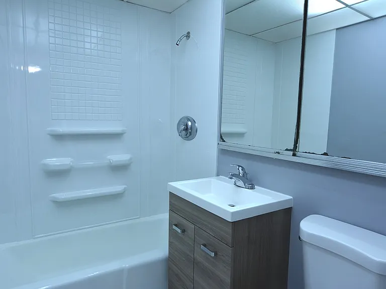 40 Shrewsbury Green Dr #C — Photo 10