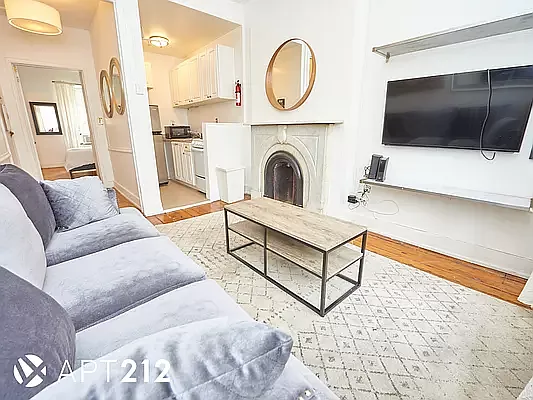 Rented by APT212 INC | media 3