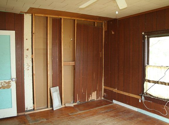 5th image of 1011 E Brown St