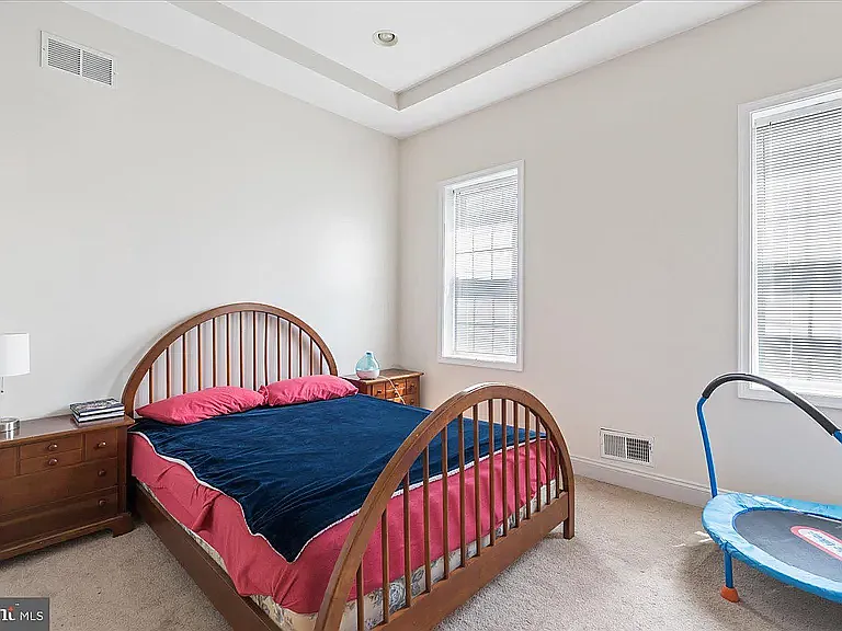 522 S Clinton St — Photo 21