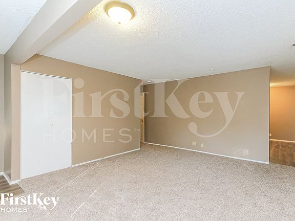 5th image of 25 Iris Ave