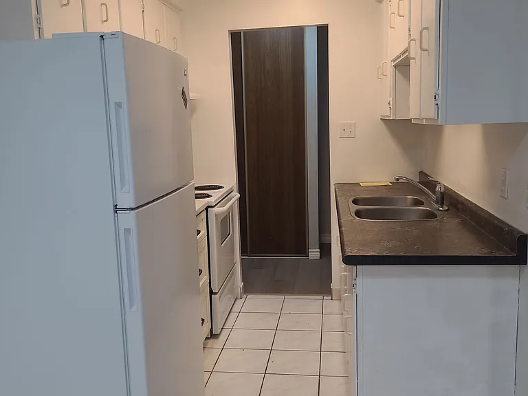 350 Regina St N #104 — Photo 5