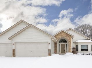 1511 River Terrace St, Prescott, WI 54021