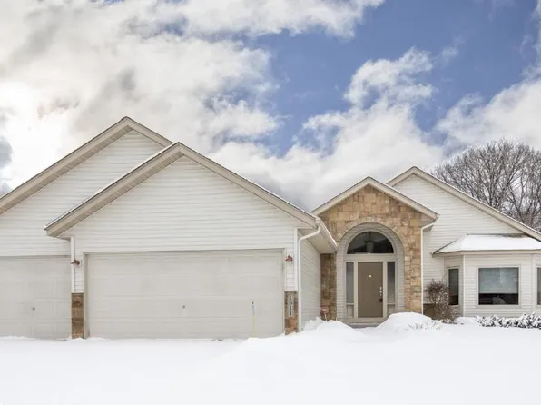 1511 River Terrace St, Prescott, WI 54021