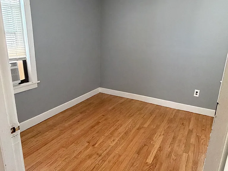 116 5th St #1N — Photo 3
