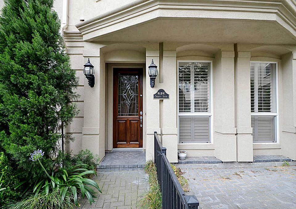 1st image of 1515 Hyde Park Blvd