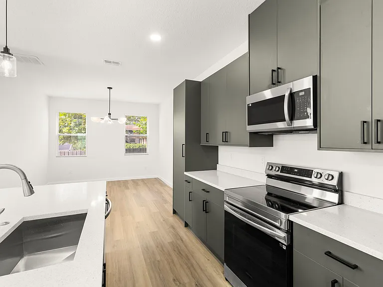 210 E Columbus Dr #1 — Photo 12