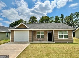 5 Runway Dr NW, Rome, GA 30165