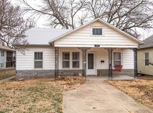 302 Spruce St, Wamego, KS 66547