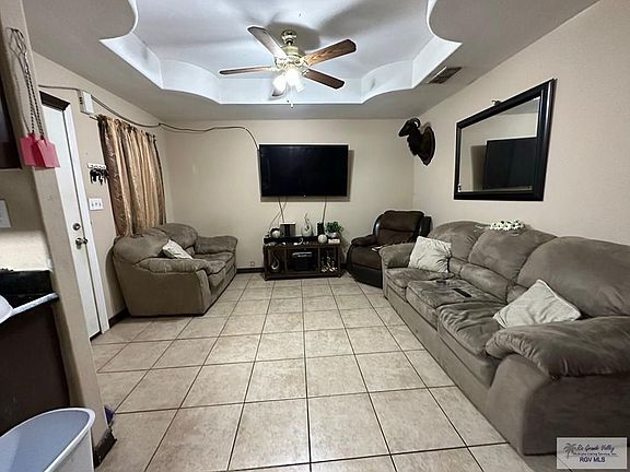 3rd image of 480 Pedernales Cir