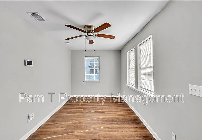 1024 W 39th St — Photo 5