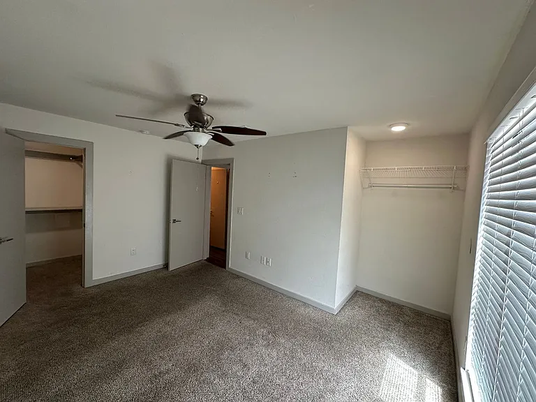 2106 Bennett Ave — Photo 8